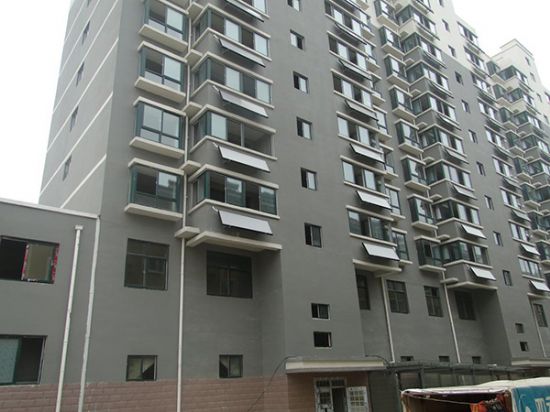 點擊查看詳細信息<br>標題：文鼎苑陽臺壁掛 閱讀次數(shù)：2208