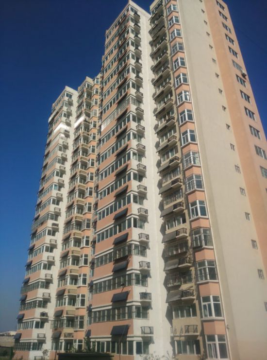 點擊查看詳細信息<br>標題：菏澤金御華府陽臺壁掛太陽能工程 閱讀次數(shù)：3852